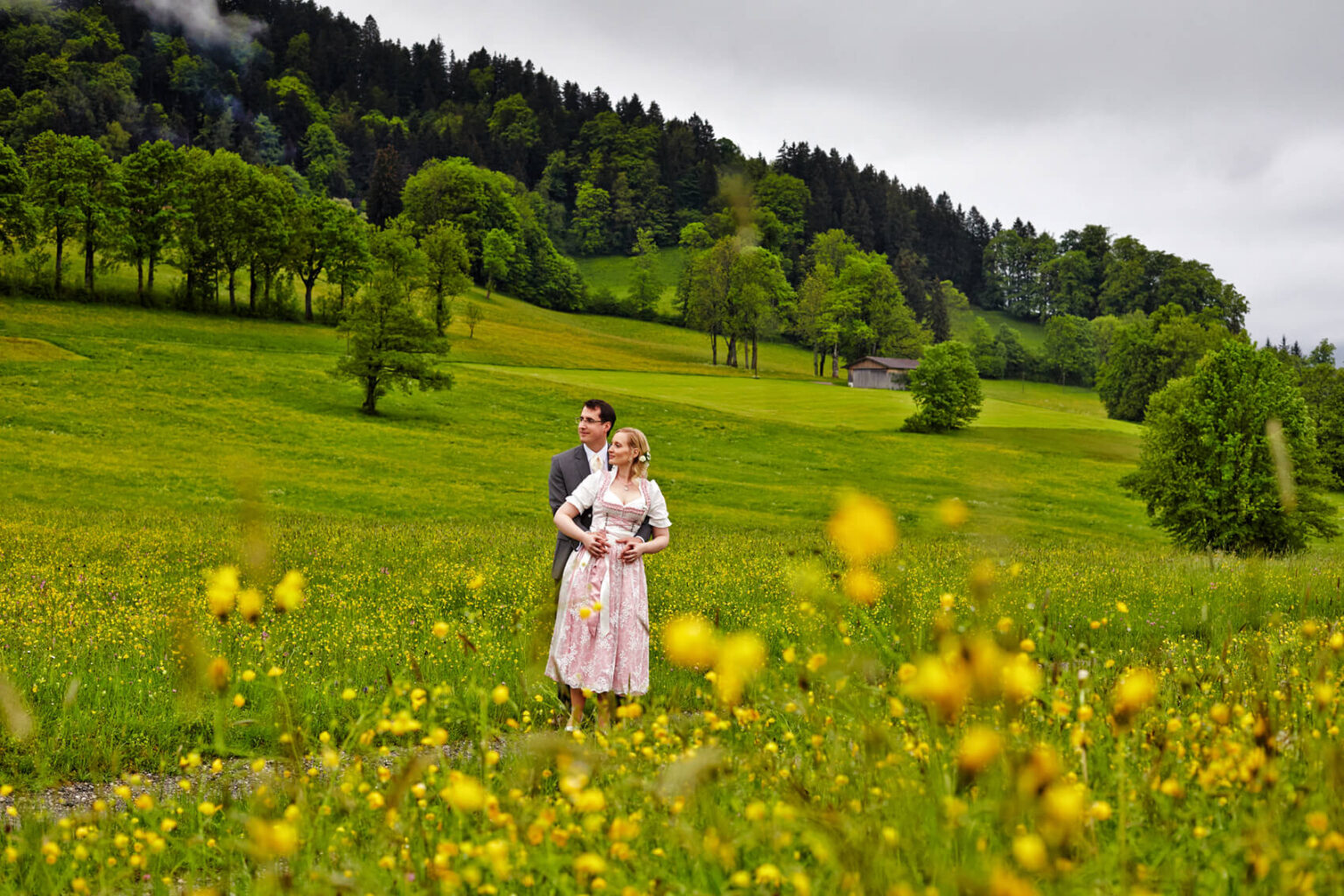 Hochzeitsfotos am Tegernsee im Mai